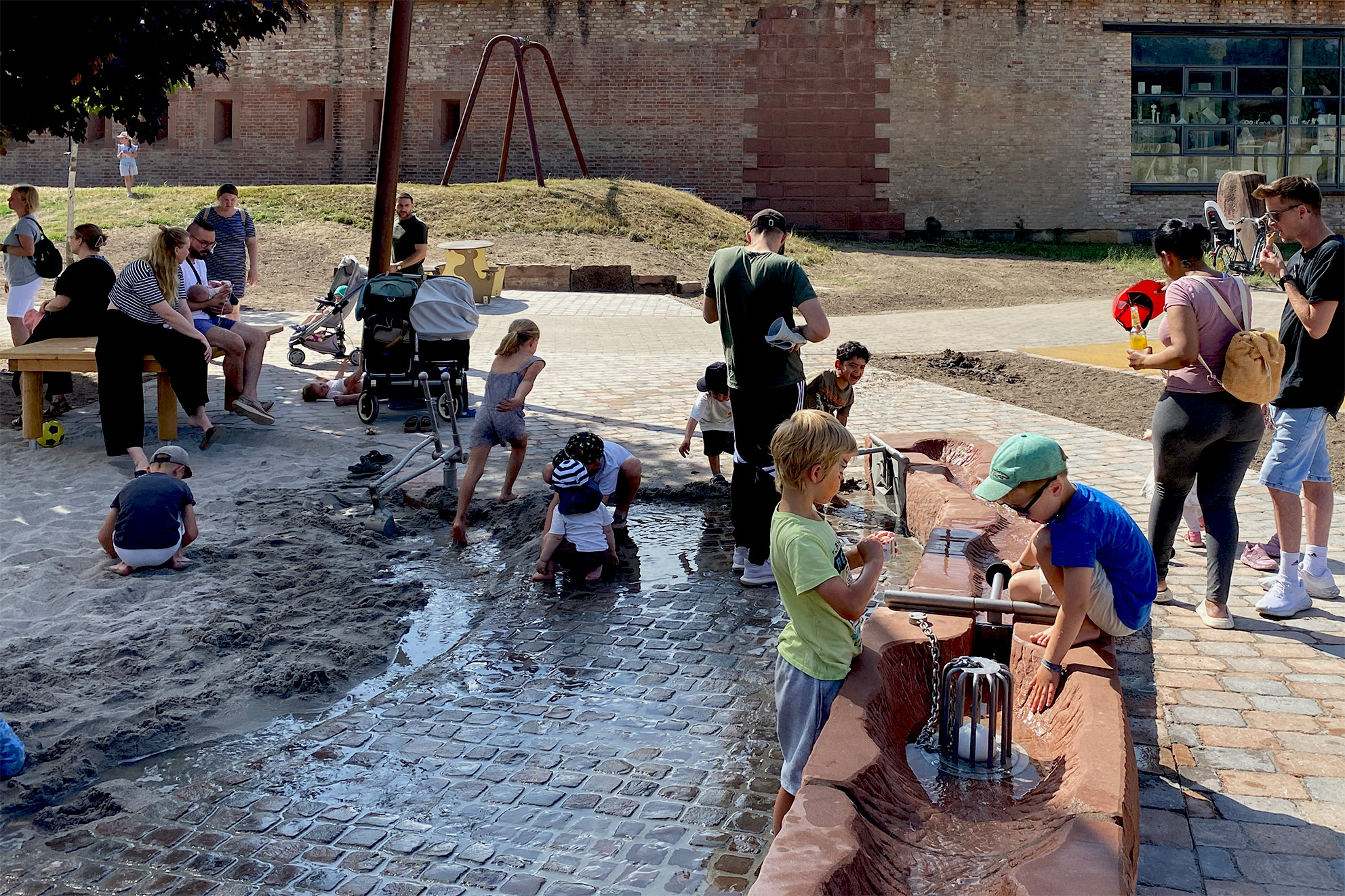 Spielplatz Fronte Lamotte